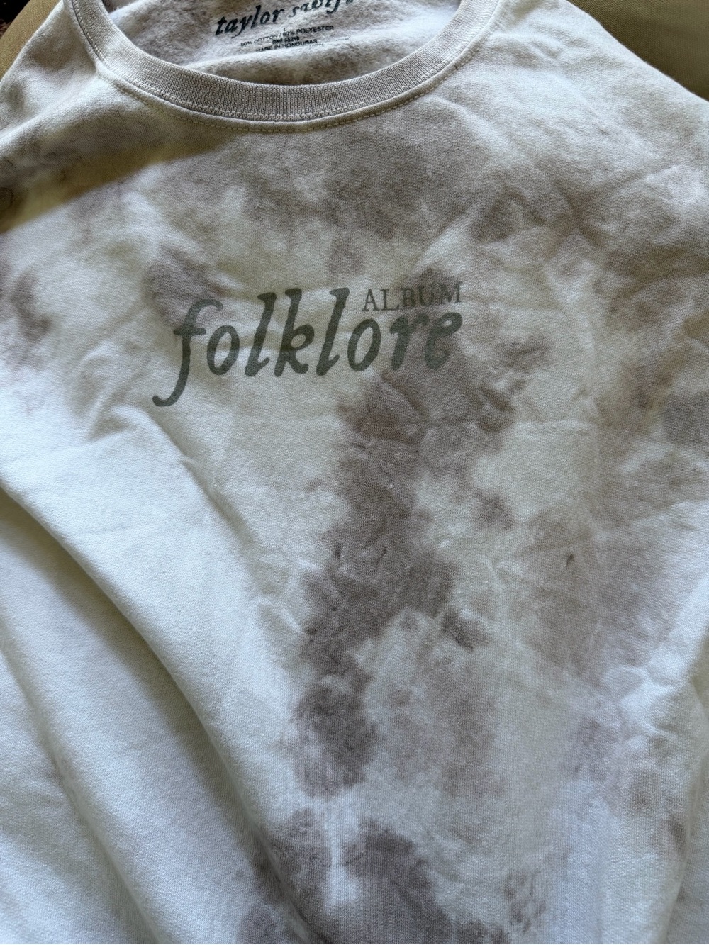 Taylor Swift Official Folklore Album Tie Dye Crewneck Sweatshirt Size Large - Picture 6 of 6